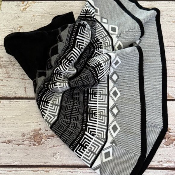 Tristan - Soft Stretchy Skirt/Medium - Picture 2 of 7